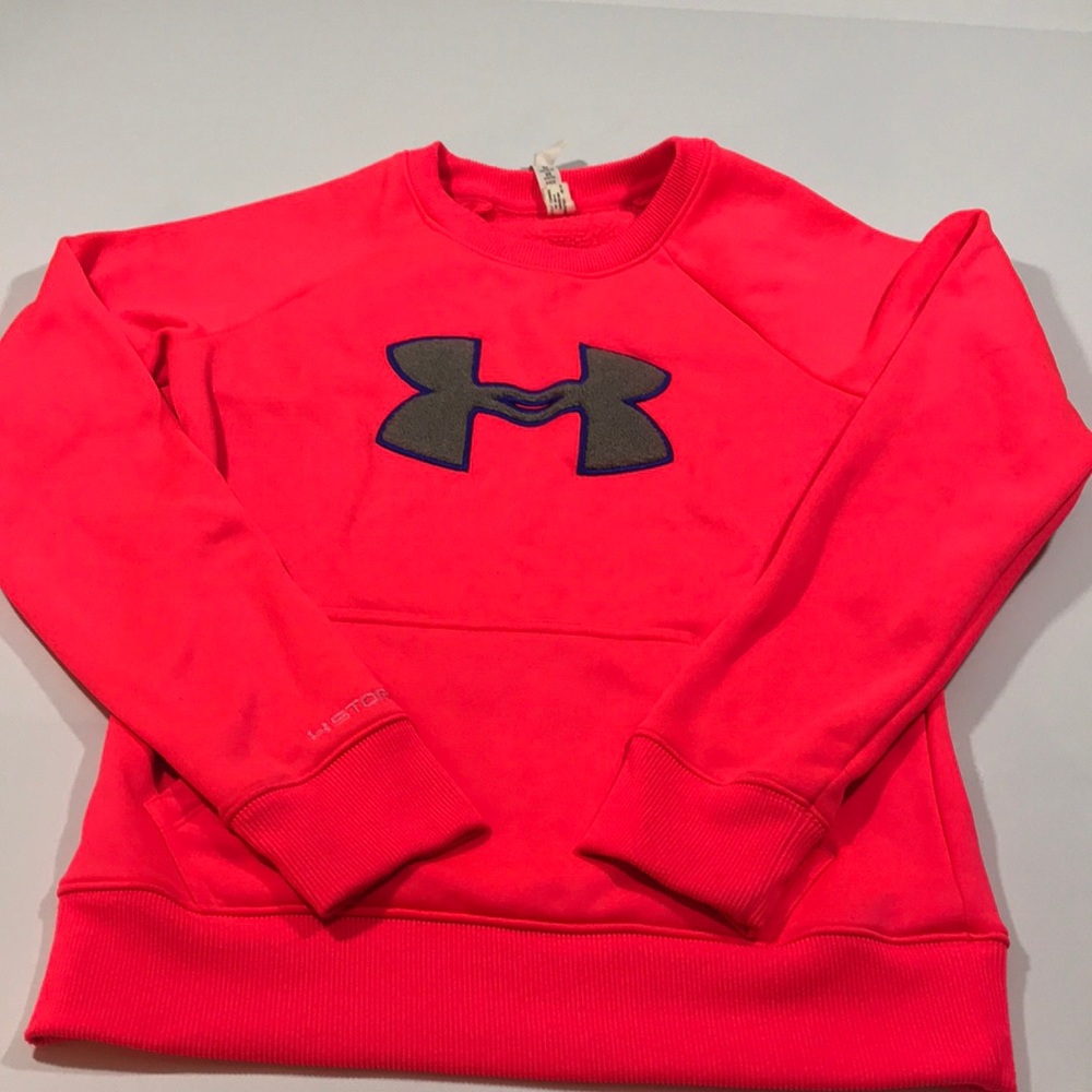 Women’s Under Armour sweat shirt